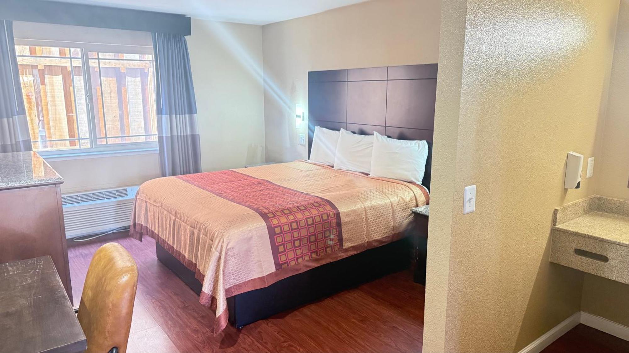 Valley Inn Watsonville Bagian luar foto