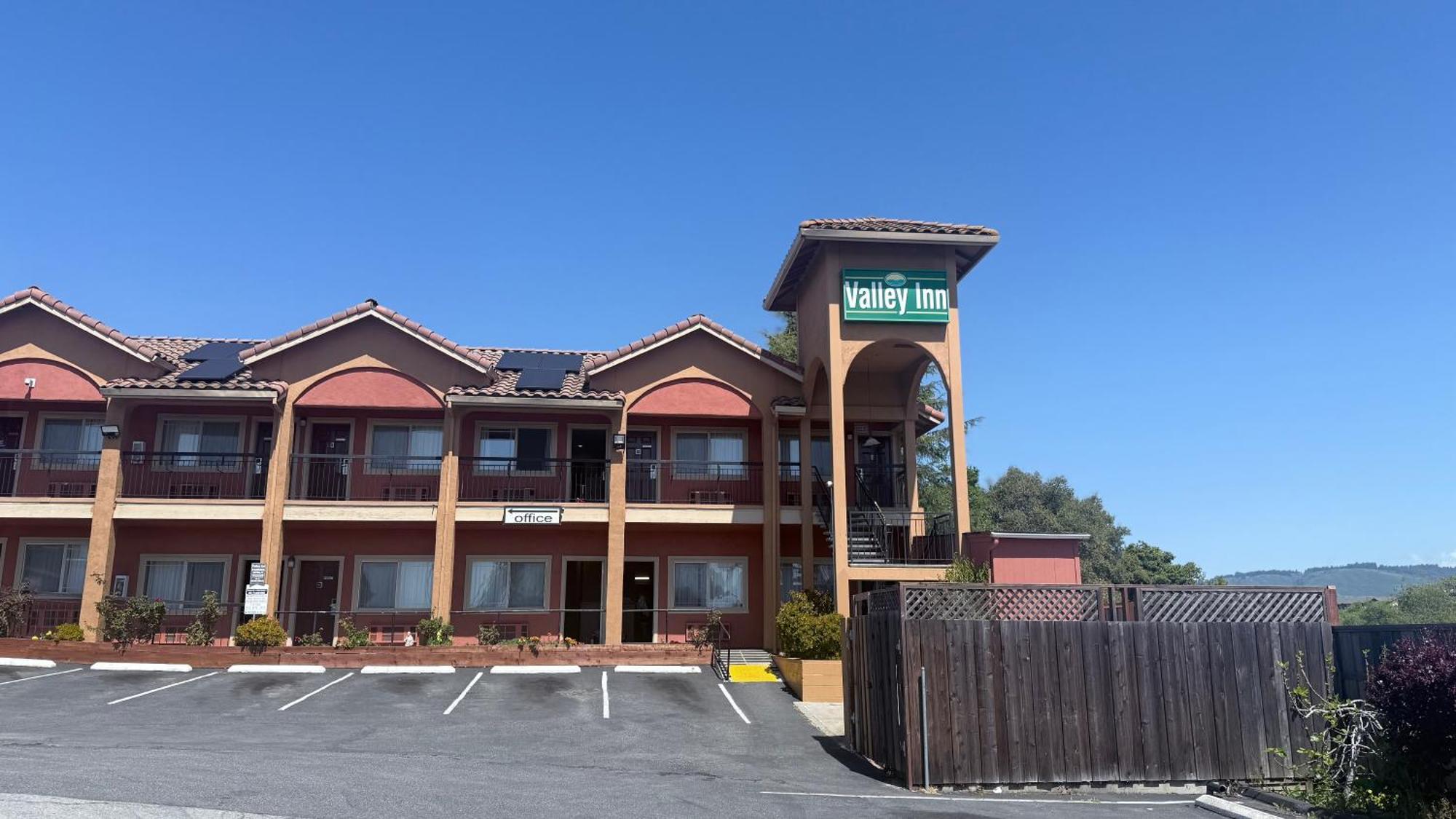 Valley Inn Watsonville Bagian luar foto